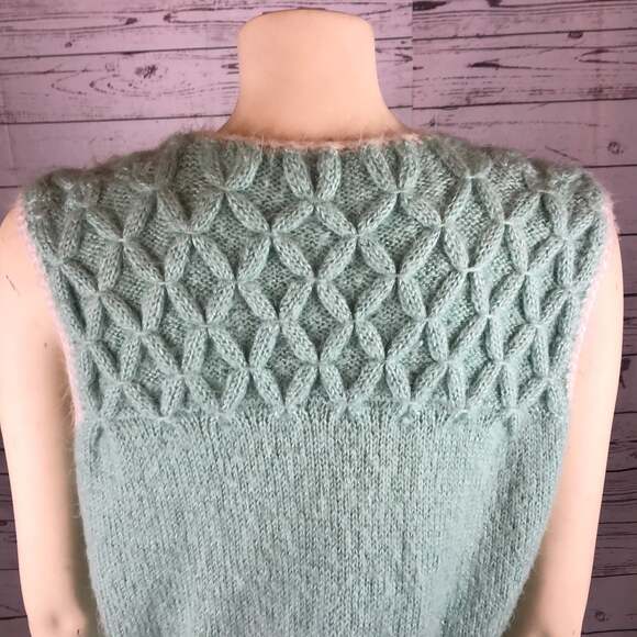 Vintage Hand knit open front green vest size medium - Picture 8 of 11